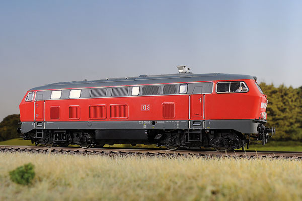 ESU 32022 Diesellok BR 225-086 verkehrsrot DB AG EP V Sound + Rauch 3 Leiter
