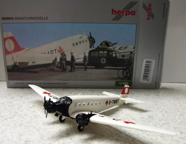 Herpa 019132 Ju-52 Luftwaffe SanFlugBer. 7  2. WK Spur N 1:160