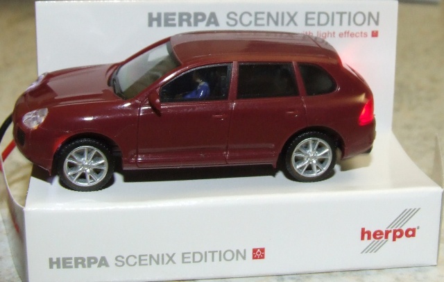 Herpa 461351 Porsche Cayenne Turbo (SNX) 1:87