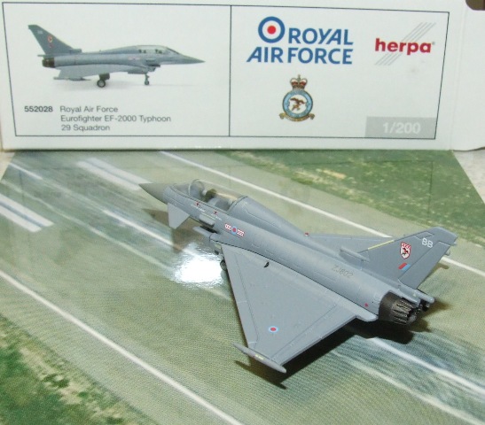 Herpa 552028 Eurofighter EF 2000 Typhoon Royal Air 29 Squadron 1:200