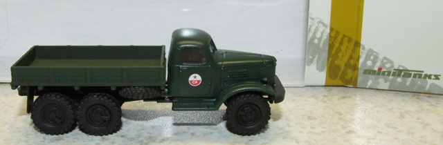 Herpa  743815 ZIL 157 Russische Armee mit Flachpritsche H0 1:87