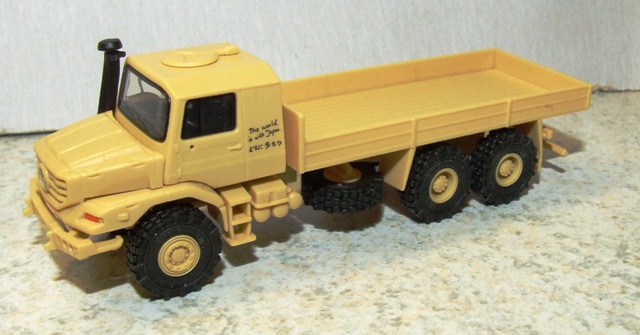 Herpa Roco 743846 Minitanks Mercedes-Benz Zetros 6x6 Pritsche desert 1:87