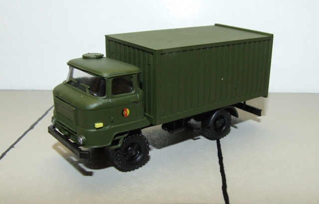 Herpa 744126 Minitanks IFA L60 Koffer NVA H0 1:87