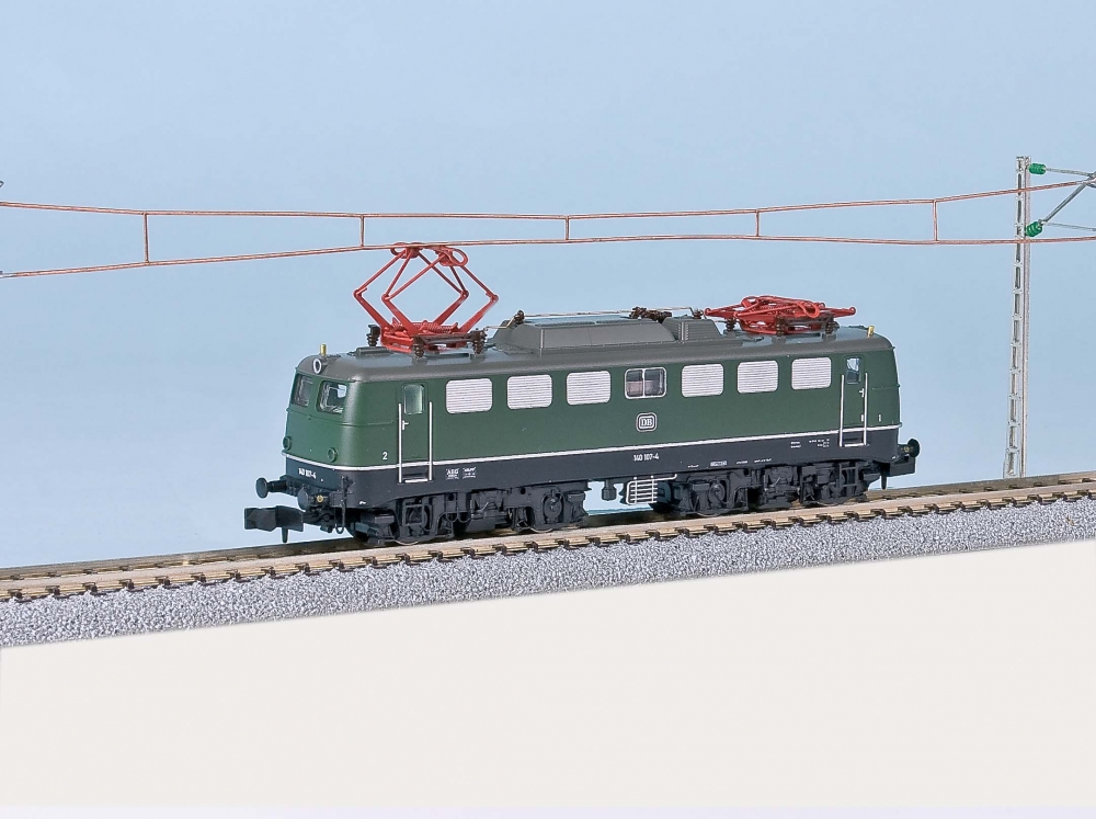 Spur N Hobbytrain H 2816 Ellok BR 140 grün DB EP IV