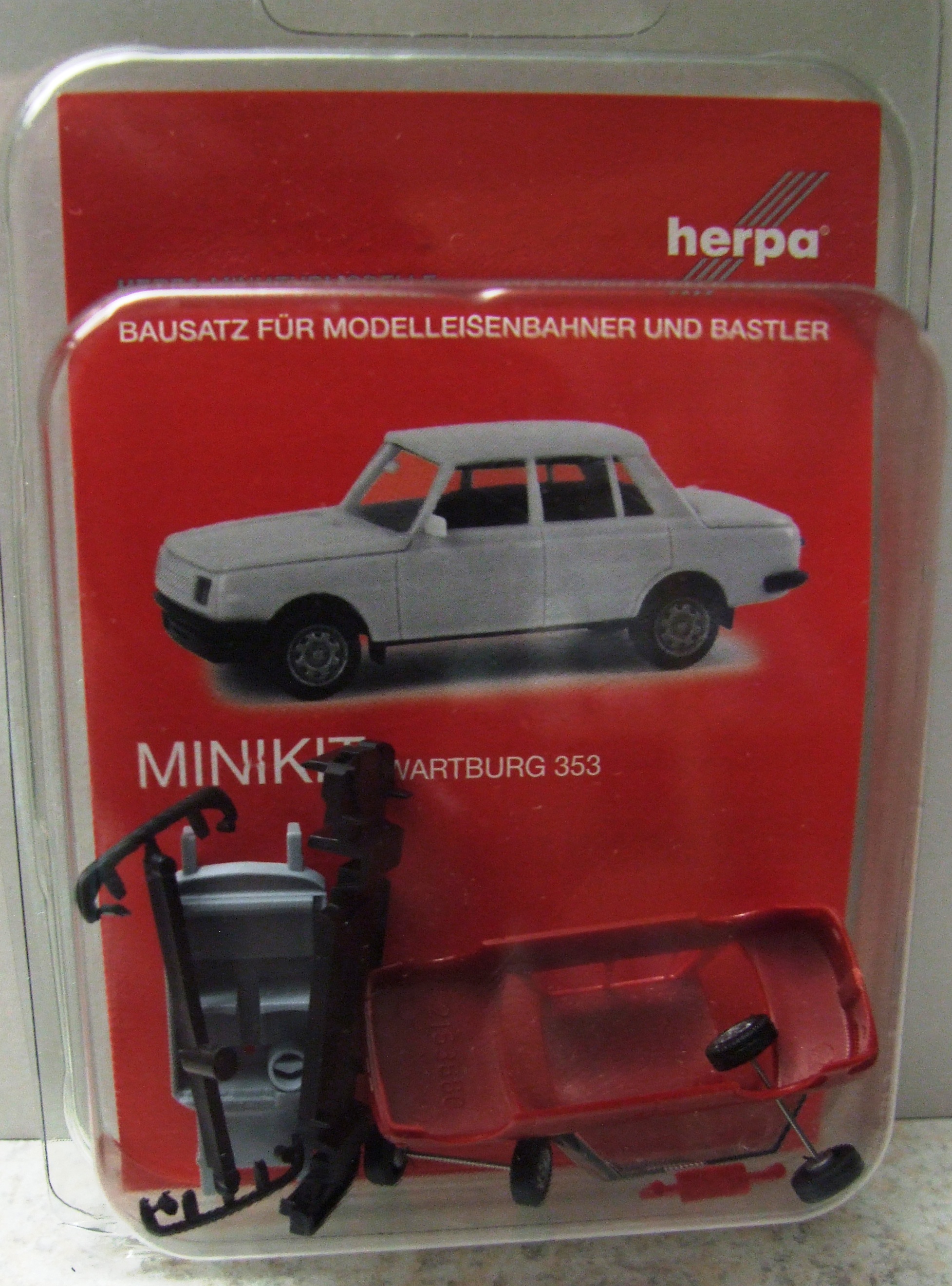 Herpa Wartburg 353 '82 Limousine Avec Qek-Junior - Échelle 1/87 - Miniature En Plastique - Fabrication Allemande - Collection